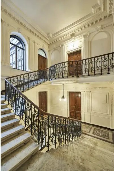 Einzigartige luxuriöse Wohnung im Palais