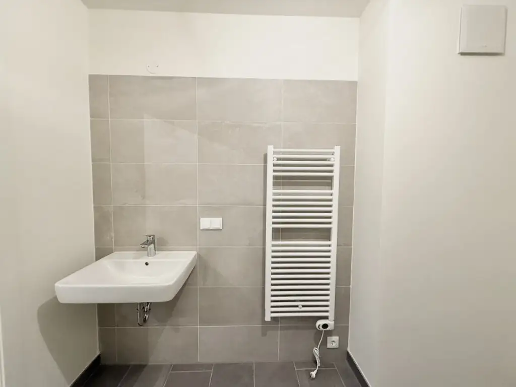Tolle 3-Zimmer Wohnung in traumhafter Lage nahe dem Kagraner Platz! Erstbezug auf Eigengrund, provisionsfrei und fertiggestellt