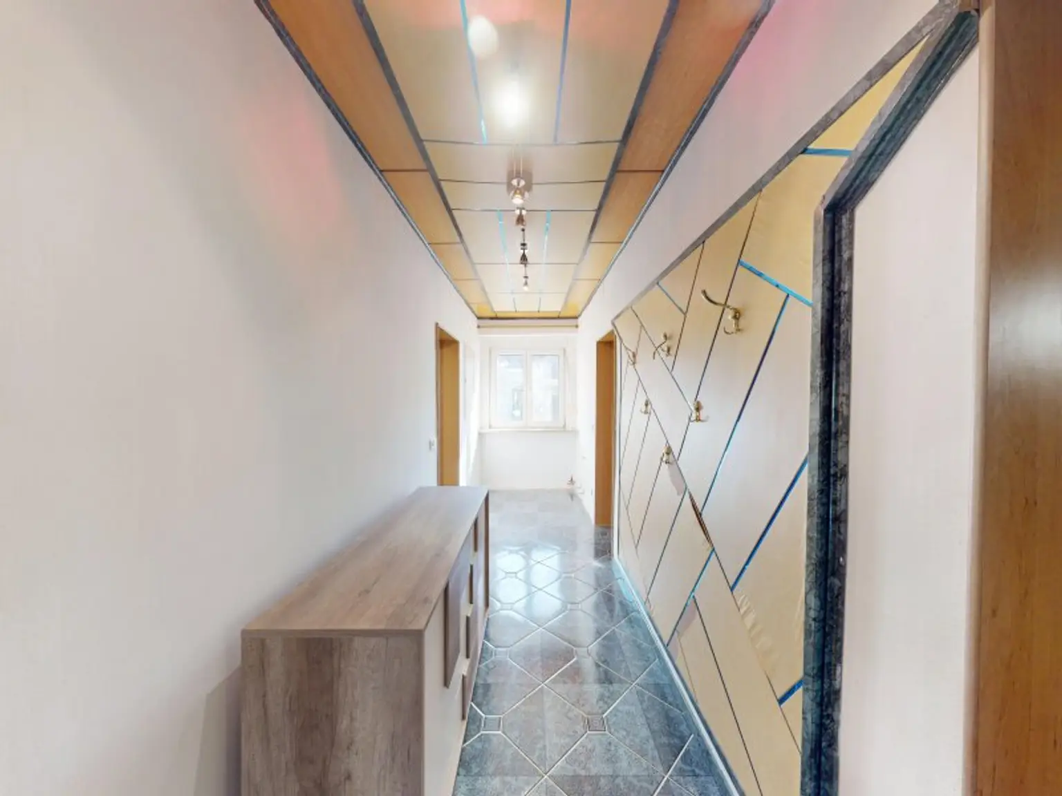 SANIERUNGSSCHNÄPPCHEN! Wer hier Hand anlegt, erfüllt sich seinen Wohntraum! Nähe Therme "Silent Spa"!