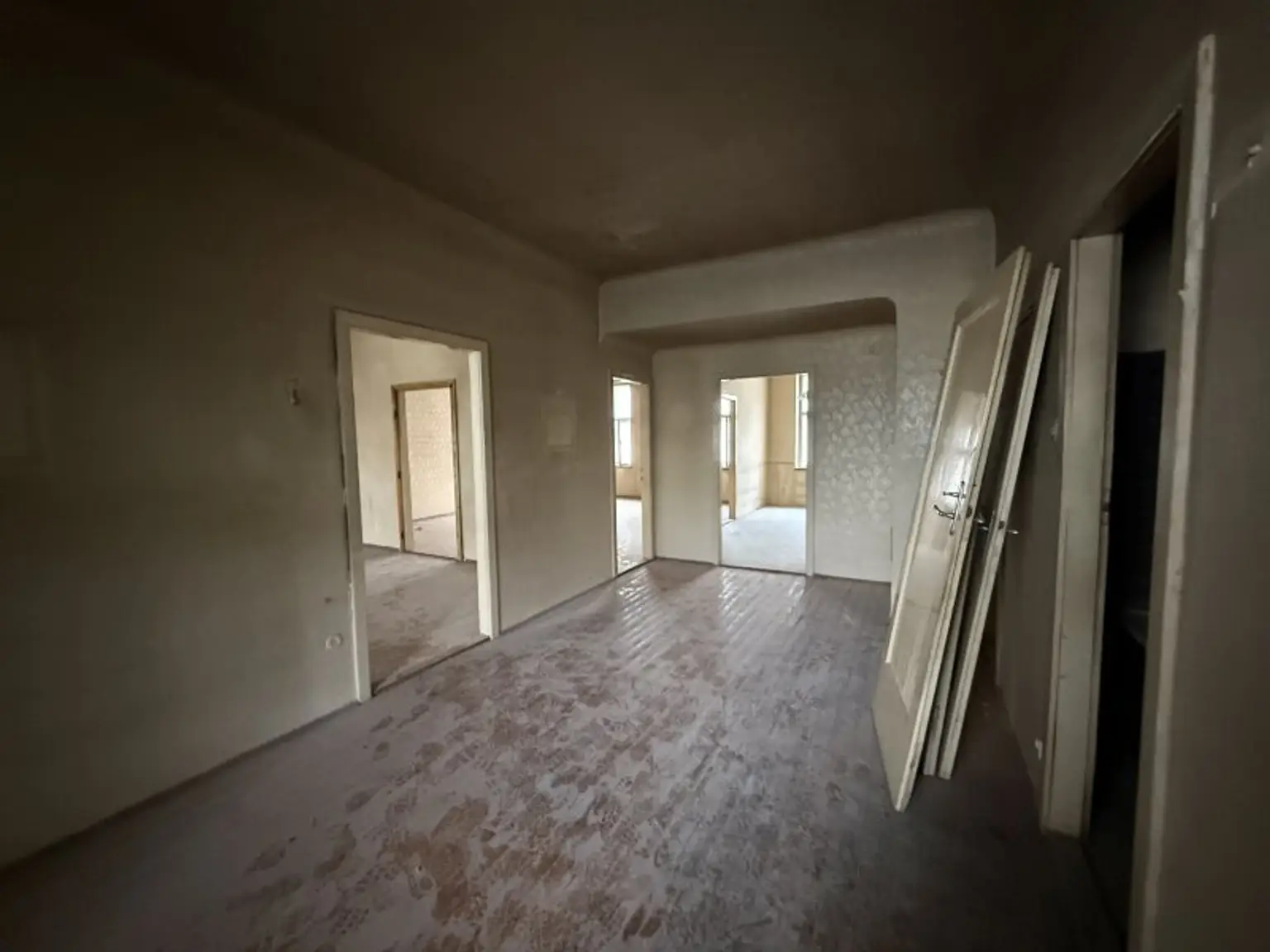 Representative helle Altbau- Wohnung mit Terrasse - 5 Minuten vom Stadtzentrum - Servitenviertel