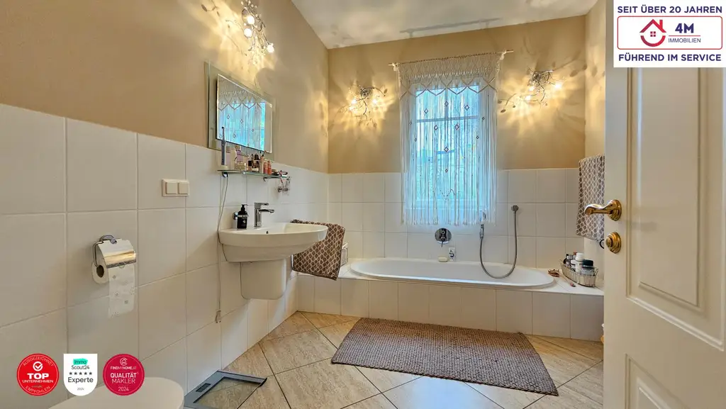 Exklusive Baumeister-Villa  (340 m²) mit PV-Anlage, Doppelgarage & großem Designergarten