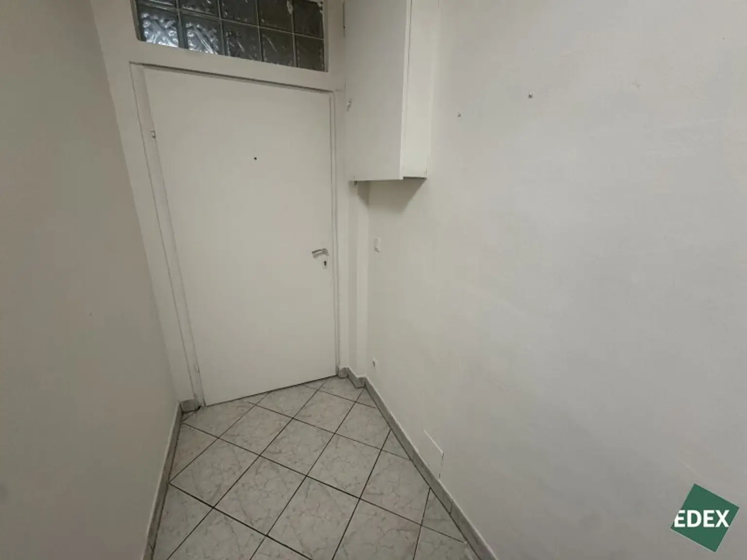 Sanierungsbedürftige 1-Zimmer-Altbauwohnung im EG nahe UKH Lorenz Böhler