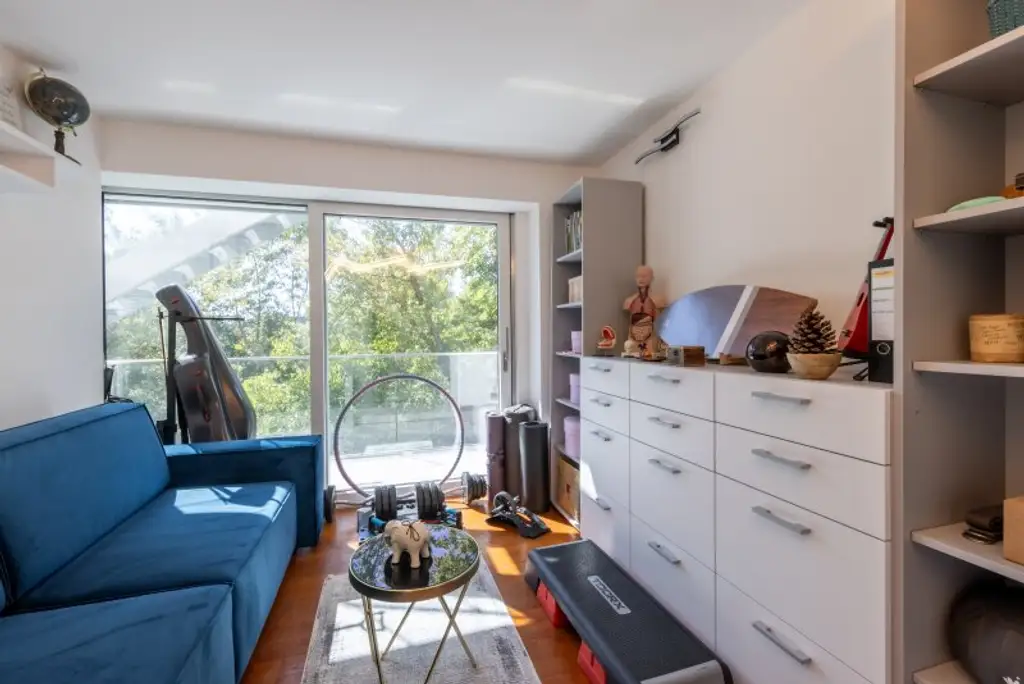 Exklusives Weinberg-Refugium: unverbaubarer Panoramablick in absoluter Ruhelage I hightech Pool I Dachterrasse mit Whirlpool I Erdwärme, Solarpaneele, Fußbodenheizung, Kühldecke