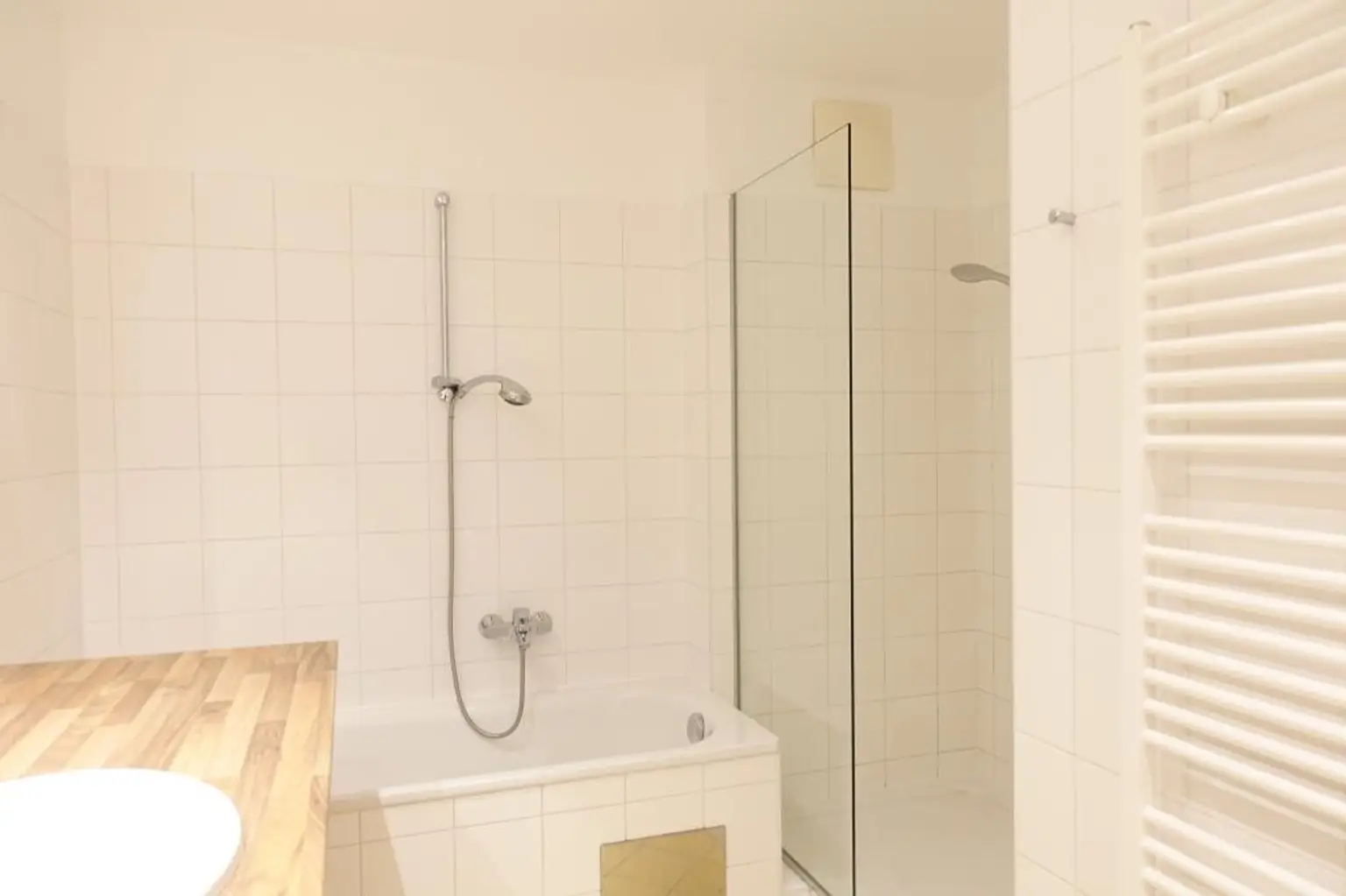 Badewanne UND Dusche