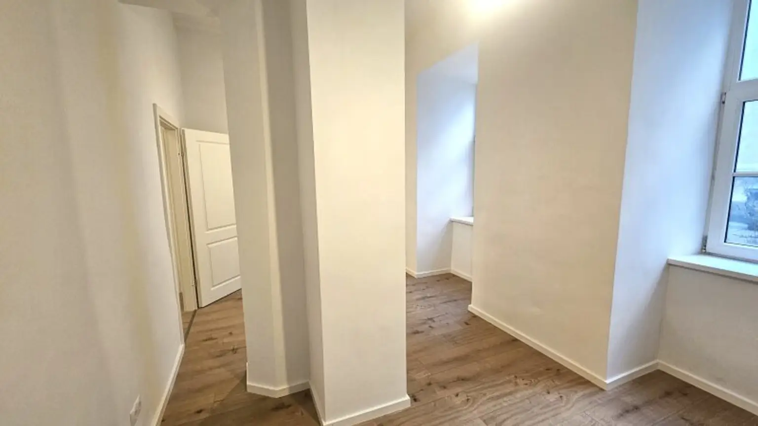 NEU RENOVIERT -  Bürofläche/Ordination Nähe Votivkirche!