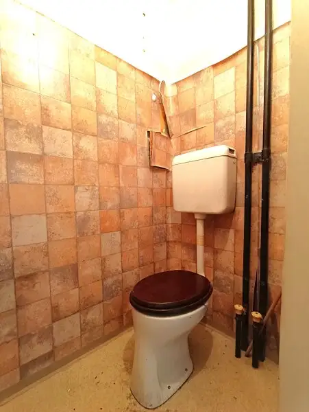 Sanierungsbedürftige 2-Zimmer-Wohnung in 1140 Wien – Ihr neues Zuhause wartet!