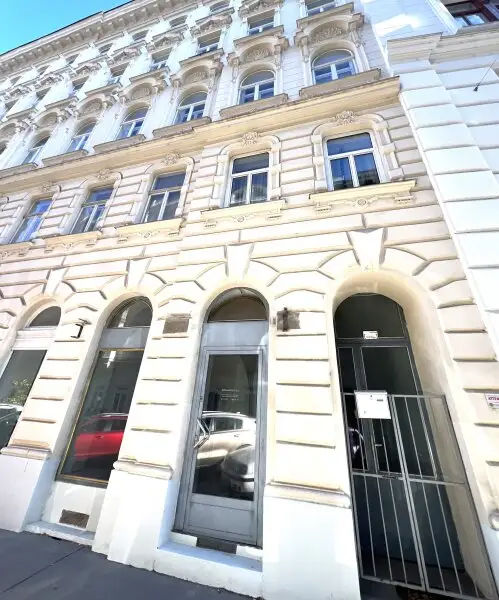 Top Lage! Renovierungsbedürftige Praxis oder Büro - aus Alt wird Neu