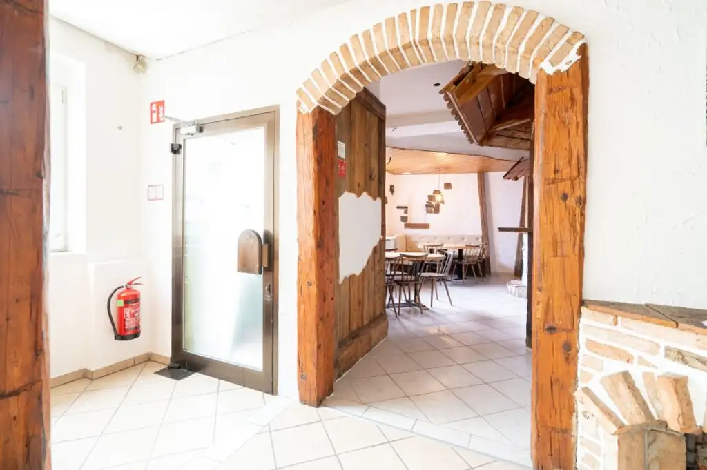 Neuhofen an der Krems, Haus mit Kleinwohnungen und Zimmer zu kaufen! PROVISIONSFREI