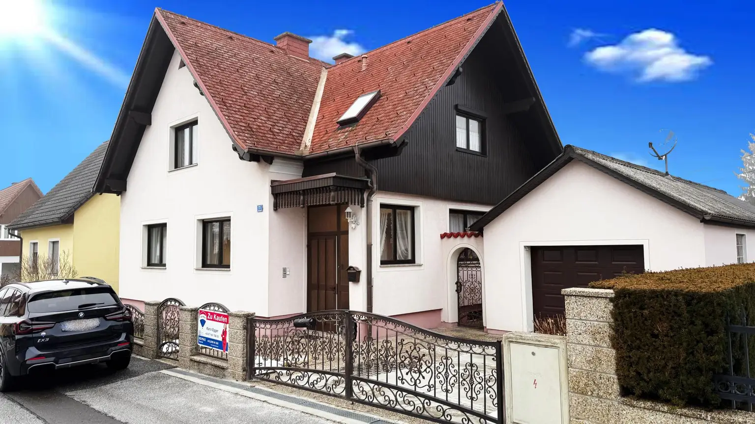 Ansicht (blauer Himmel mit KI generiert )