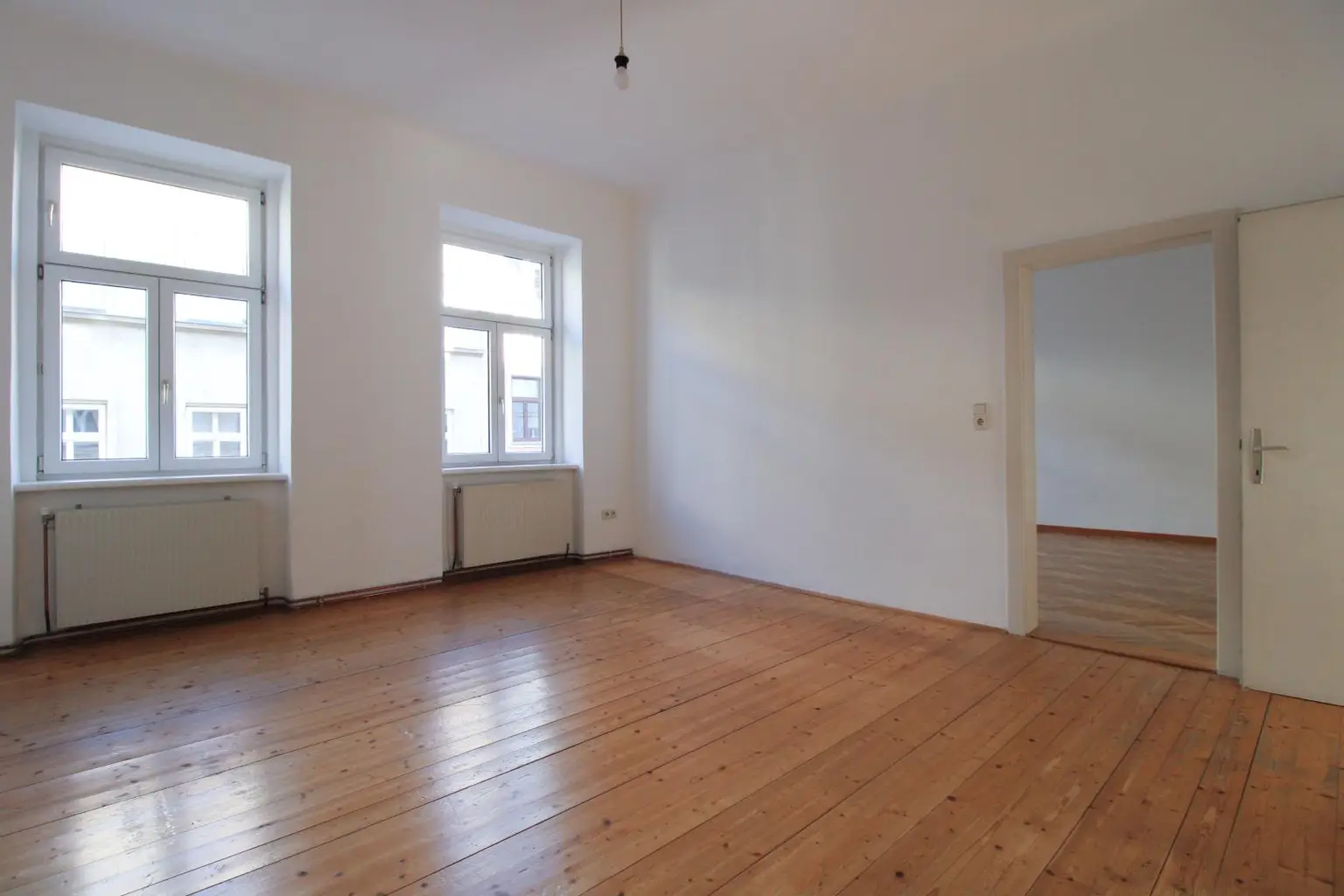 Altbauwohnung mit Potenzial in begehrter Lage von Währing