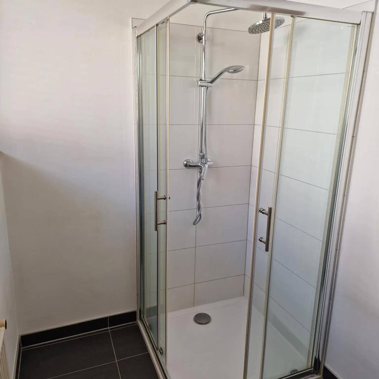 Sonnige, zentrale 2-Zimmer-Wohnung mit Loggia!