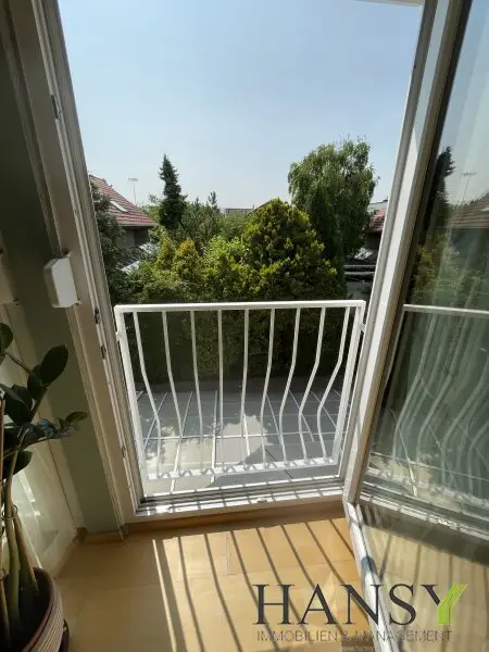 Neuwertiges Traum-Einfamilienhaus in Pfaffstätten: Stil, Pool und Gartenparadies!