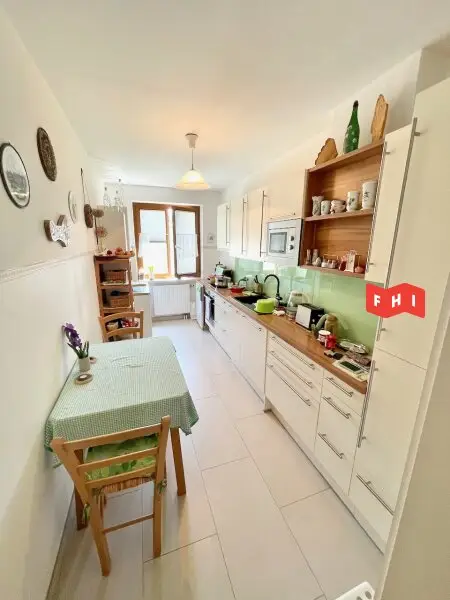Gepflegte 3 Zimmer Neubauwohnung mit Garagenplatz, Klimaanlage & Grünblick am Fuße des Küniglberges