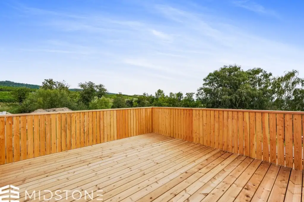 *Moderne 4-Zimmer-Wohnung in Landersdorf* – Vollsaniert mit Terrasse und 2 Stellplätzen