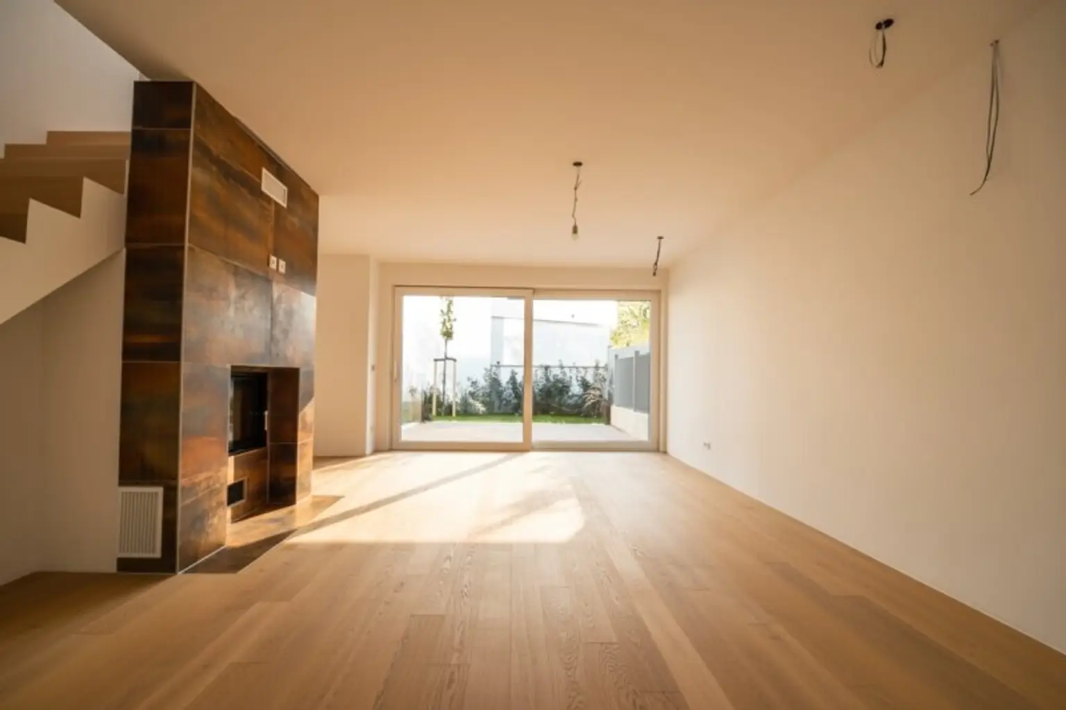 THE UNIQUE HILL SIDE RESIDENCES