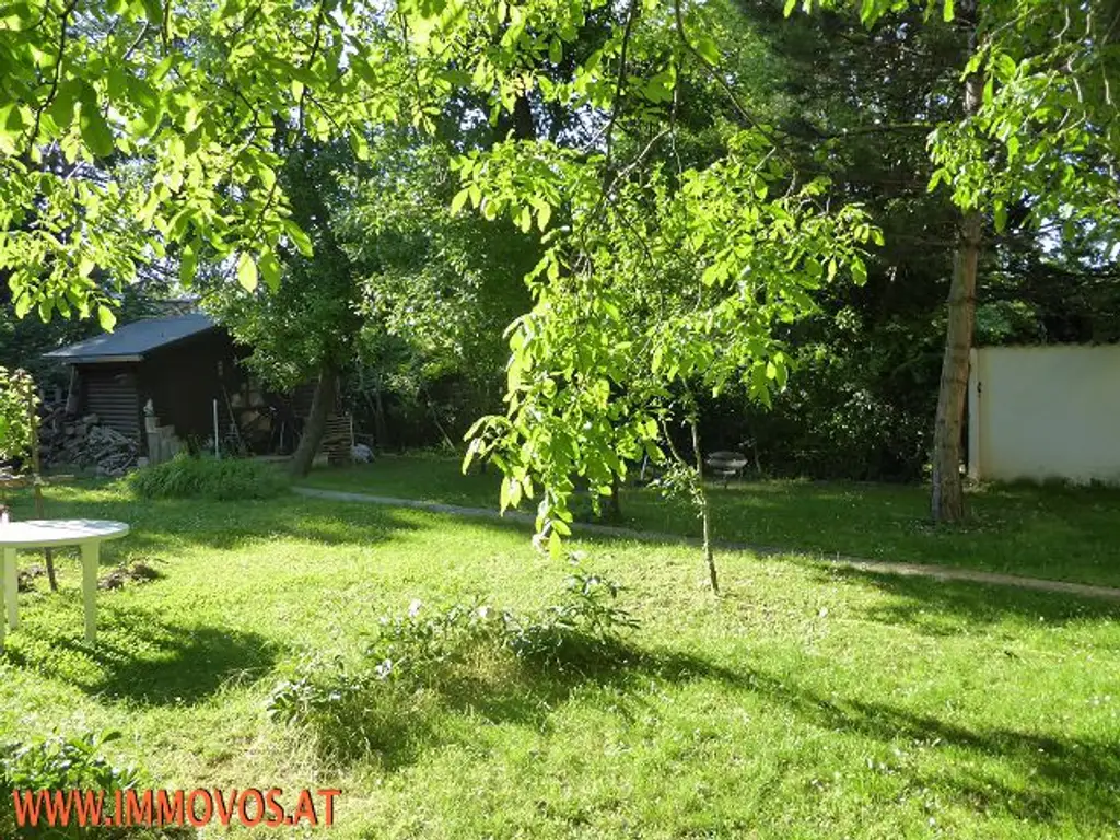 ***SEHR SCHÖNE BALKONWOHNUNG***