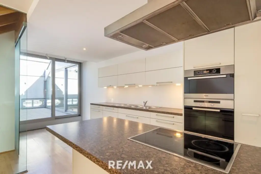 Über den Dingen: Terrassen-Maisonette mit Wiener Skyline