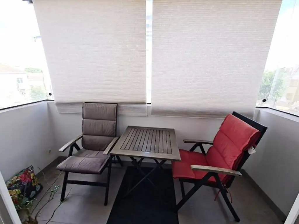 WAGRAMER STRASSE, sonnige 64 m2 Neubau mit 4 m2 Loggia, 3 Zimmer, Komplettküche, Wannenbad, Parketten, U1-Nähe