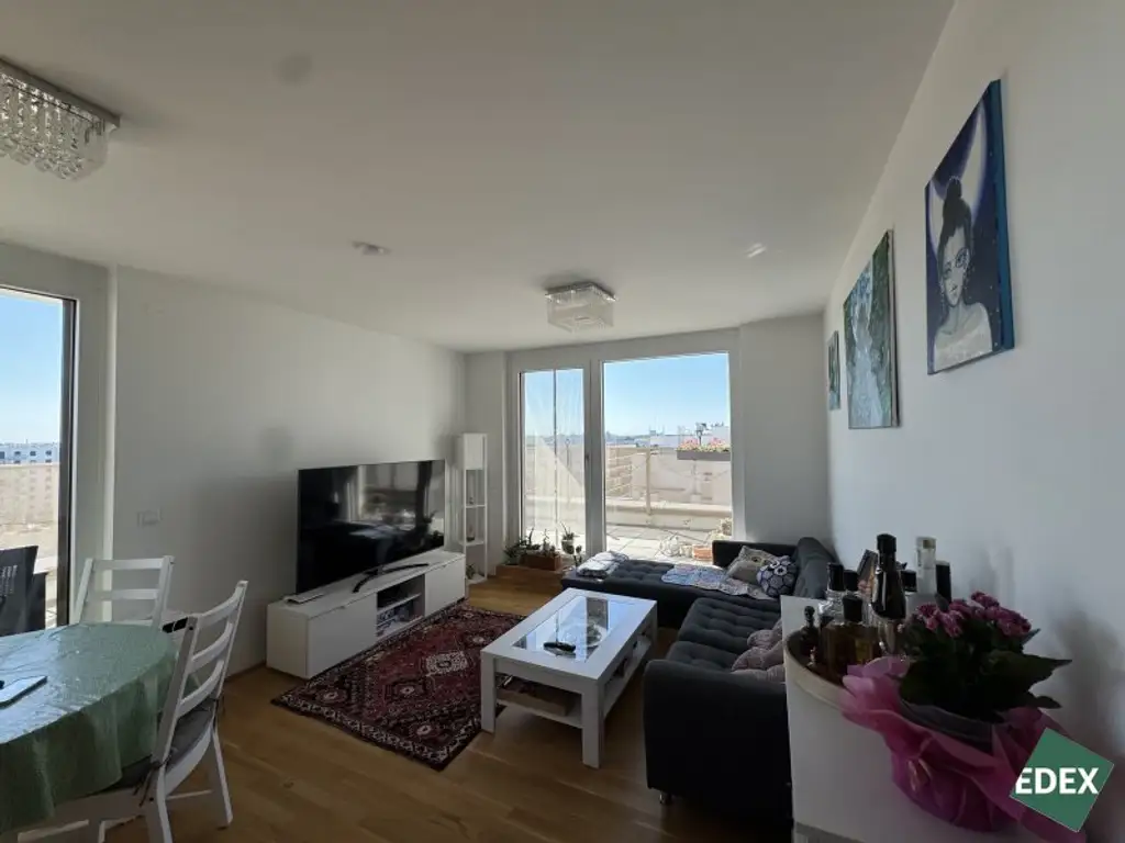 Gemütliche 3-Zimmer-Wohnung mit großzügiger Terrasse nahe U1 Rennbahnweg