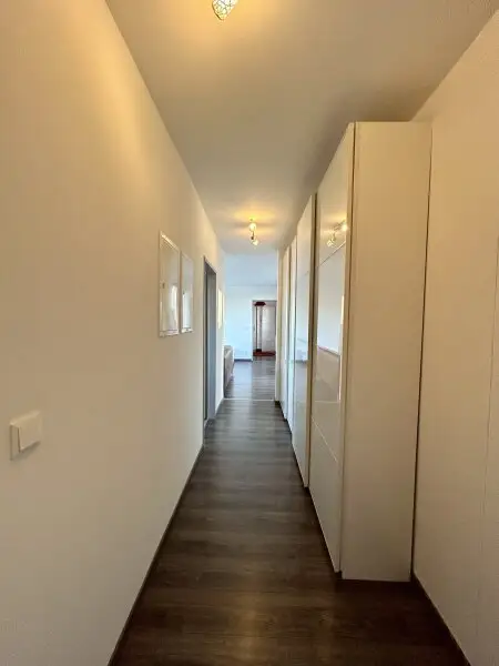 Einzigartige Dachgeschosswohnung mit Traum-Ausblick auf den Kahlenberg!