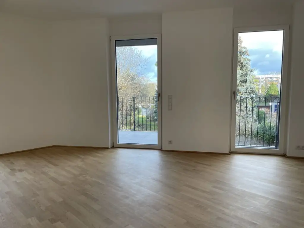 Exklusive 2-Zimmer Wohnung mit lichtdurchflutetem Wohnzimmer in absoluter Ruhelage - jetzt Anfragen!