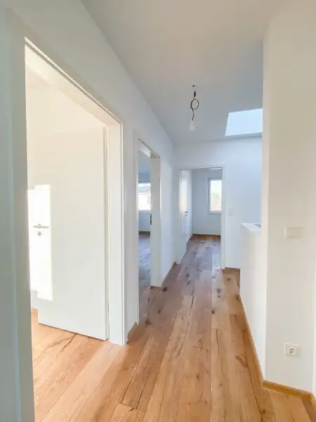 119 m2 Wohnfläche, 4 Zimmer, Doppelhaushälfte mit 93 m2 Garten in Mitterndorf, in ruhiger Wohnhausanlage!
