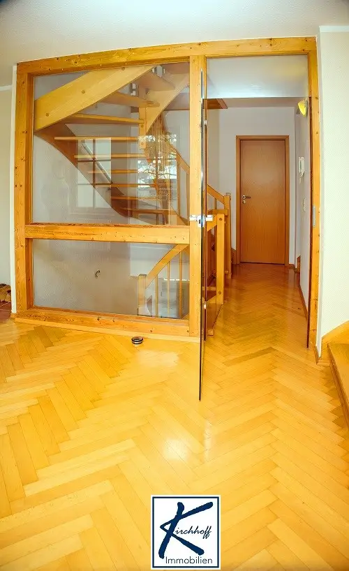 auch das Treppenhaus ist sonnendurchflutet