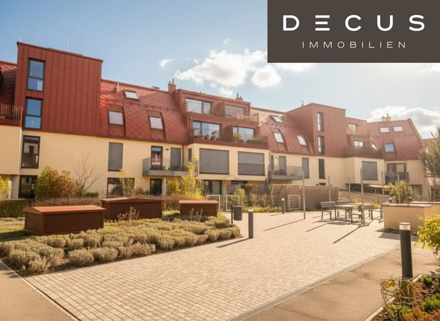 | 2 ZIMMER WOHNUNG MIT BALKON | GARAGENSTELLPLATZ MIT E-LADESTATION | AUSGEZEICHNETE NATURNAHE LAGE | NEUBAU |