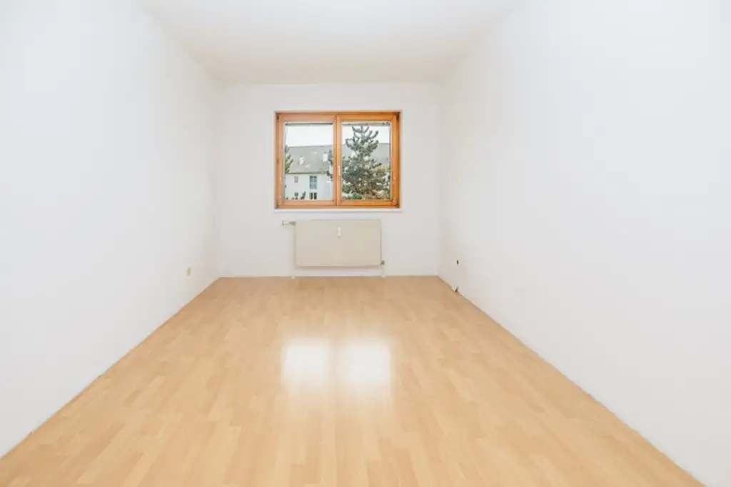 HELLE WOHNUNG MIT TG I BALKON I FAMILIENFREUNDLICH I GEPFLEGT I BADEWANNE I LICHTDURCHFLUTET I  ZENTRAL I PROJEKT WOHNEN