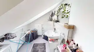 Badezimmer Wohnung DG