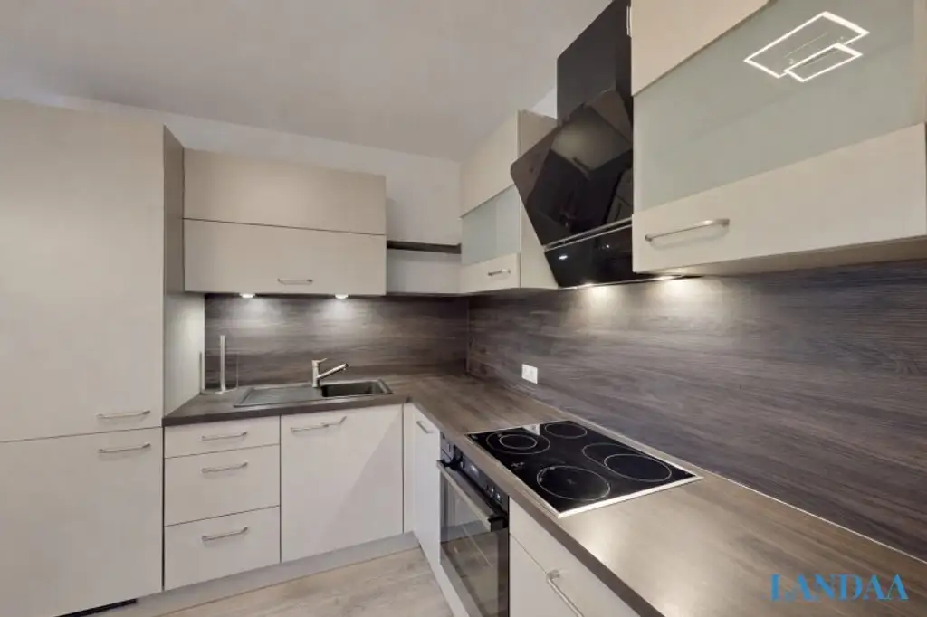 Wunderschöne 2 Zimmerwohnung mit Balkon und Garage