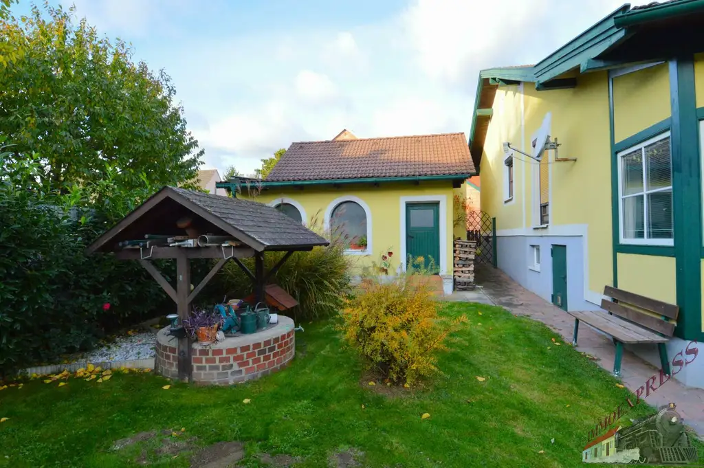 Gepflegtes Einfamilienhaus - Doppelcarport - Garage - neue Pelletheizung mit Solaranlage