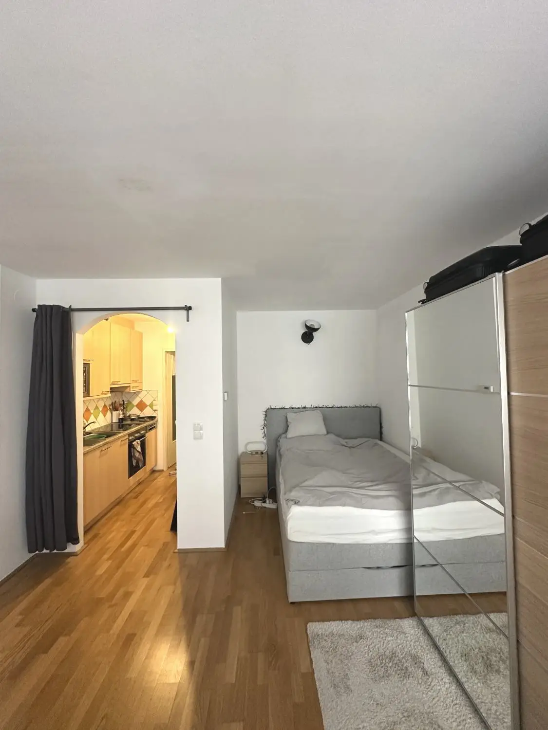 Helle 1-Zimmer-Wohnung in super Lage des 9. Bezirks!