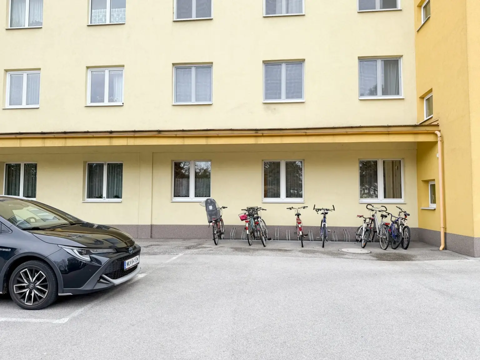 08 Fahrradabstellmög