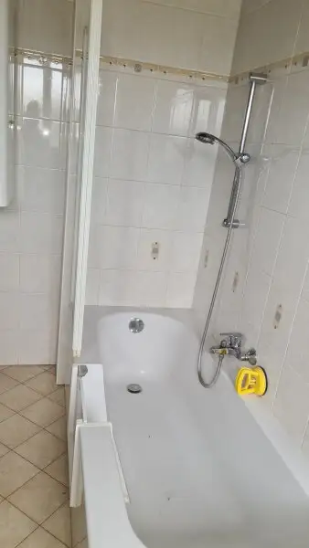 3 Zimmer-Wohnung mit Loggia und Einzelgarage in guter Lage