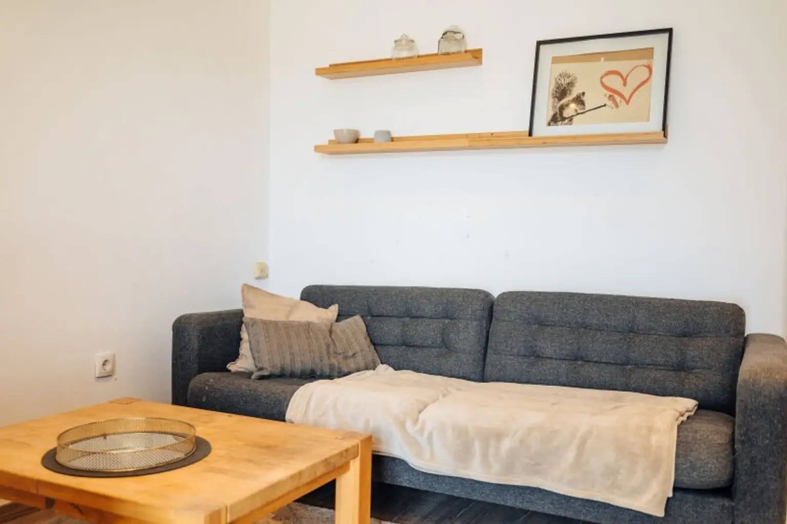 I AB 01.10 VERFÜGBAR I BADEWANNE I BALKON MIT AUSBLICK I HAUSTIERE WILLKOMMEN I INKL. HEIZKOSTEN I SEHR HELL UND RUHIG I