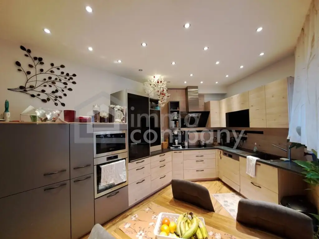 Großzügiges Wohnen mit Gartenidylle in Graz - Luxuriöses Haus mit 9 Zimmern für 850.000,00 €!