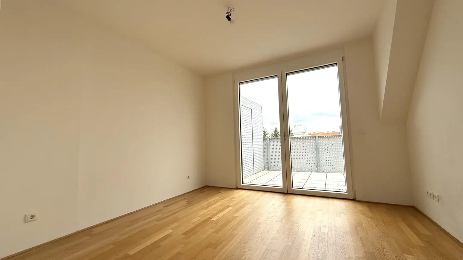 HIGH-LEVEL-PENTHOUSE mit POOL am Dach und DIREKTLIFT!!! 140m² TERRASSENFLÄCHE!!!