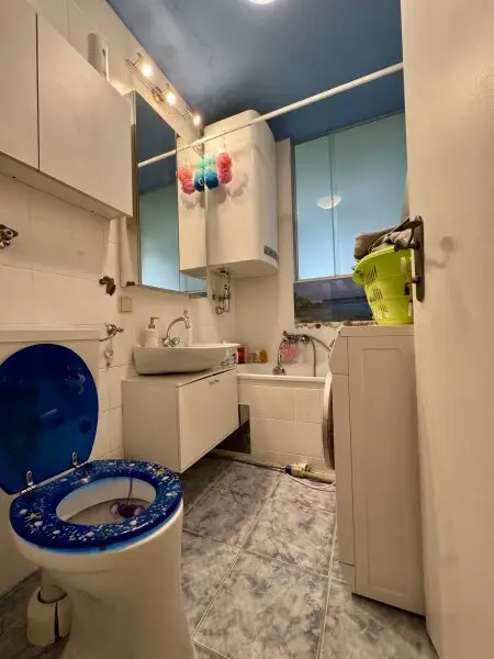 Hübsche Starterwohnung mit Balkon und Autoabstellplatz in perfekter Lage!