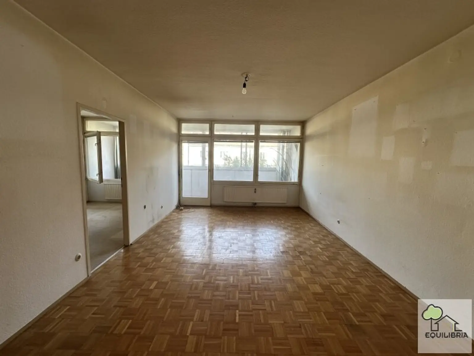 Renovierungsbedürftige 3-Zi-Wohnung Obere Stadt inkl. Stellplatz
