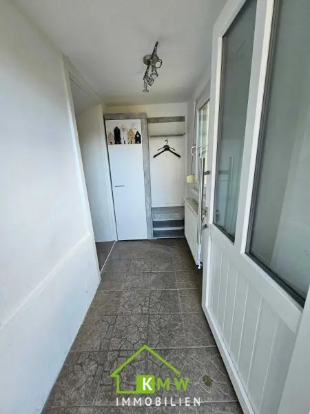 Saniertes, kleines Haus in guter Lage