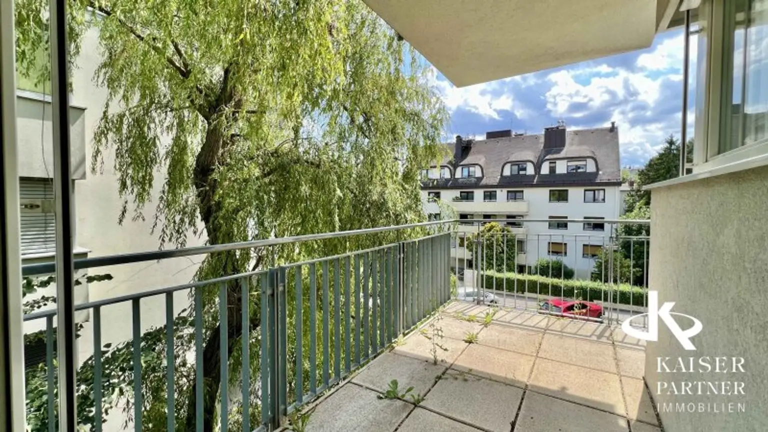 Kaasgraben, moderne 4-Zimmer-Wohnung mit 2 Balkonen, perfekte Raumaufteilung!
