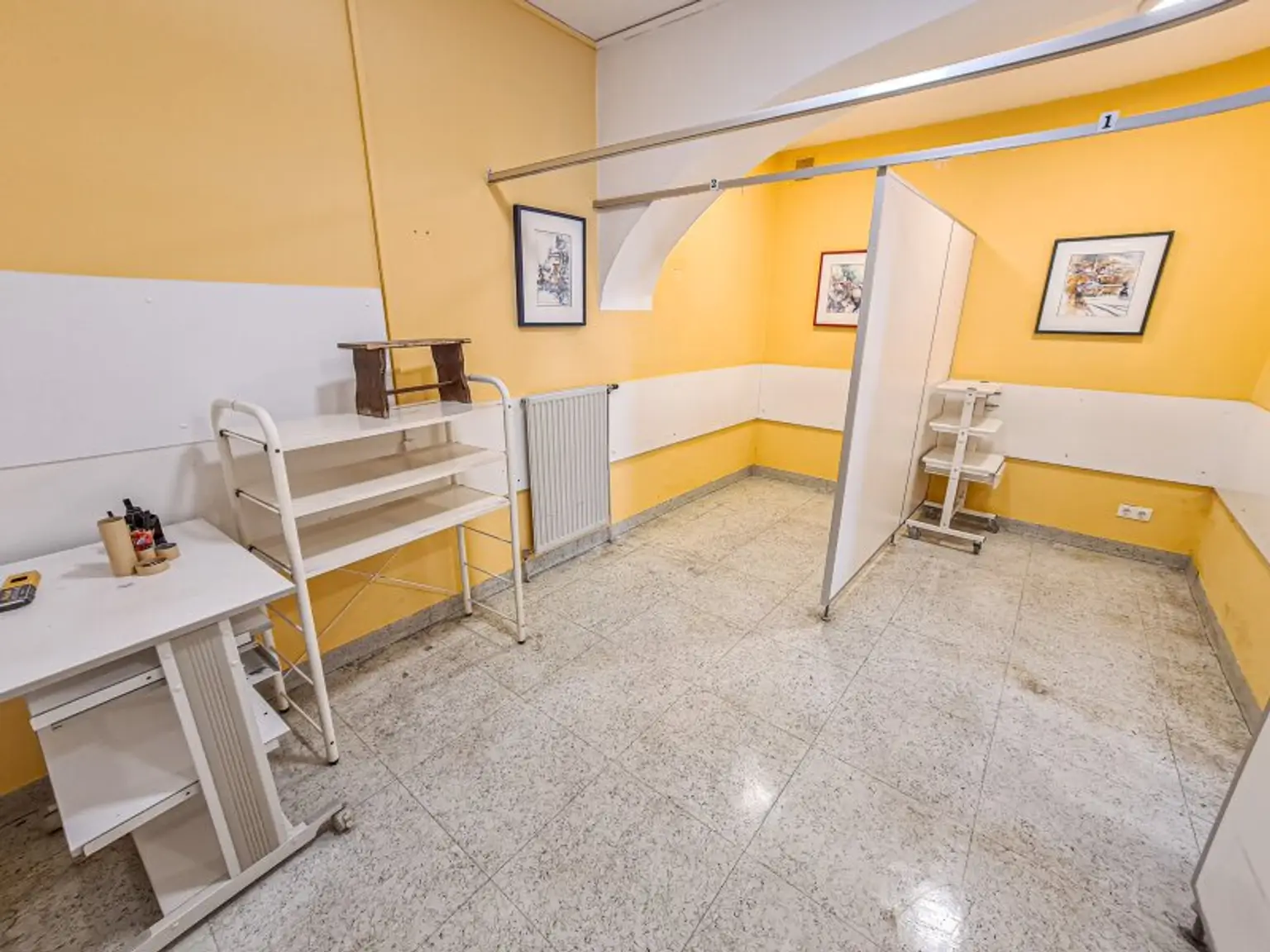 *** BARRIEREFREI *** Praxis am Josefsplatz - 5 Behandlungszimmer auf 170m²