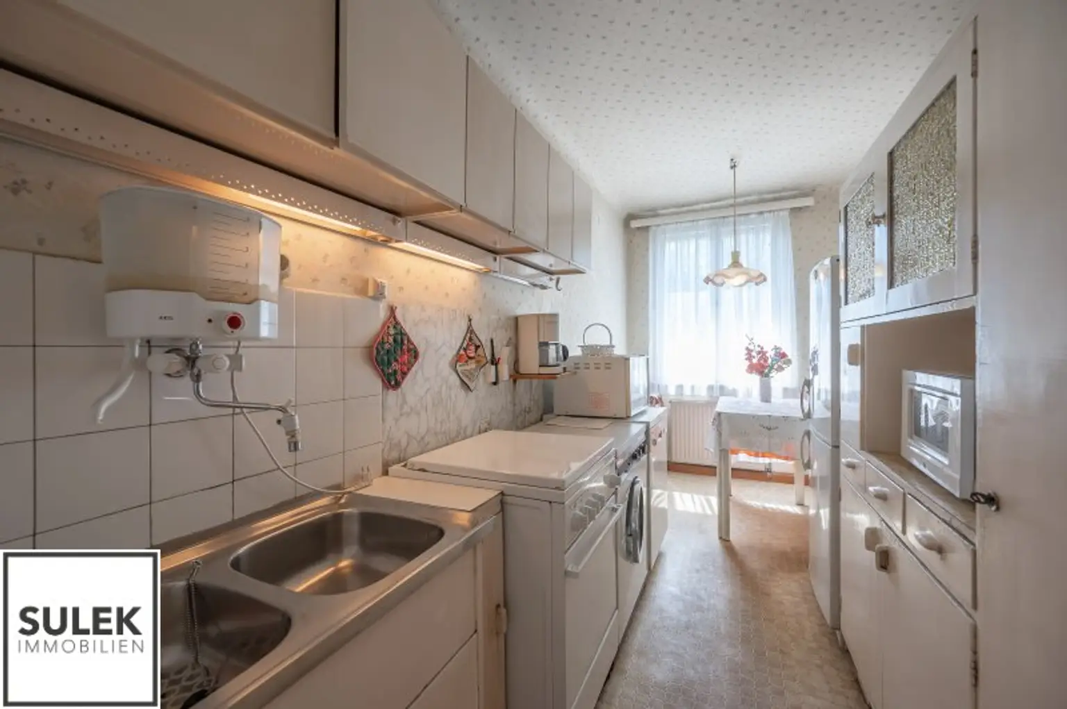 praktisch aufgeteilte 3-Zimmer-Wohnung in gepflegter Anlage – sanierungsbedürftig aber mit Potential für mehr !