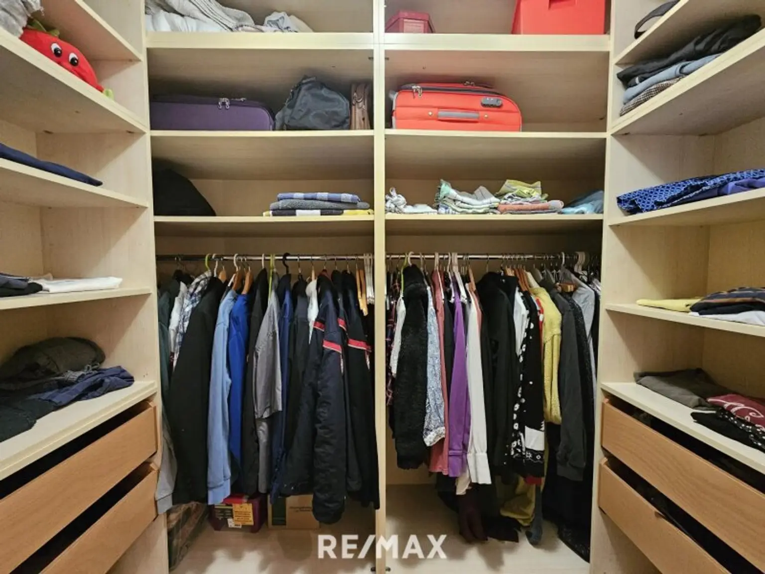 begehbarer Kleiderschrankraum OG