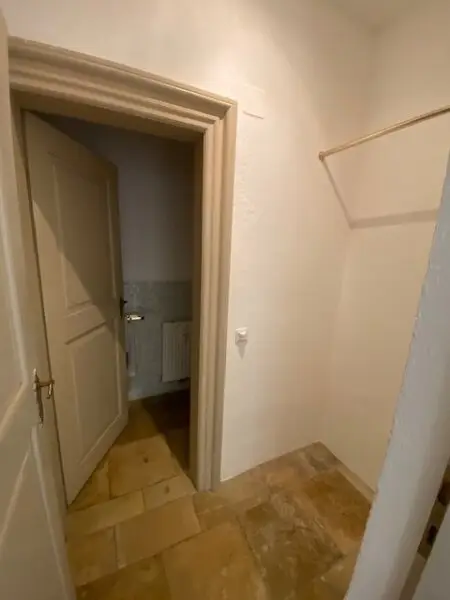 Traumhafte Gartenwohnung in Ebergassing: 140m² gepflegt mit Einbauküche und Badewanne!