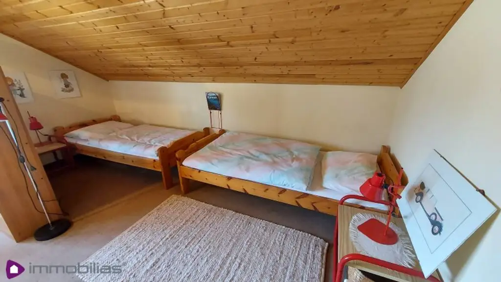 Extravagantes Familienidyll auf großzügigem Grundstück