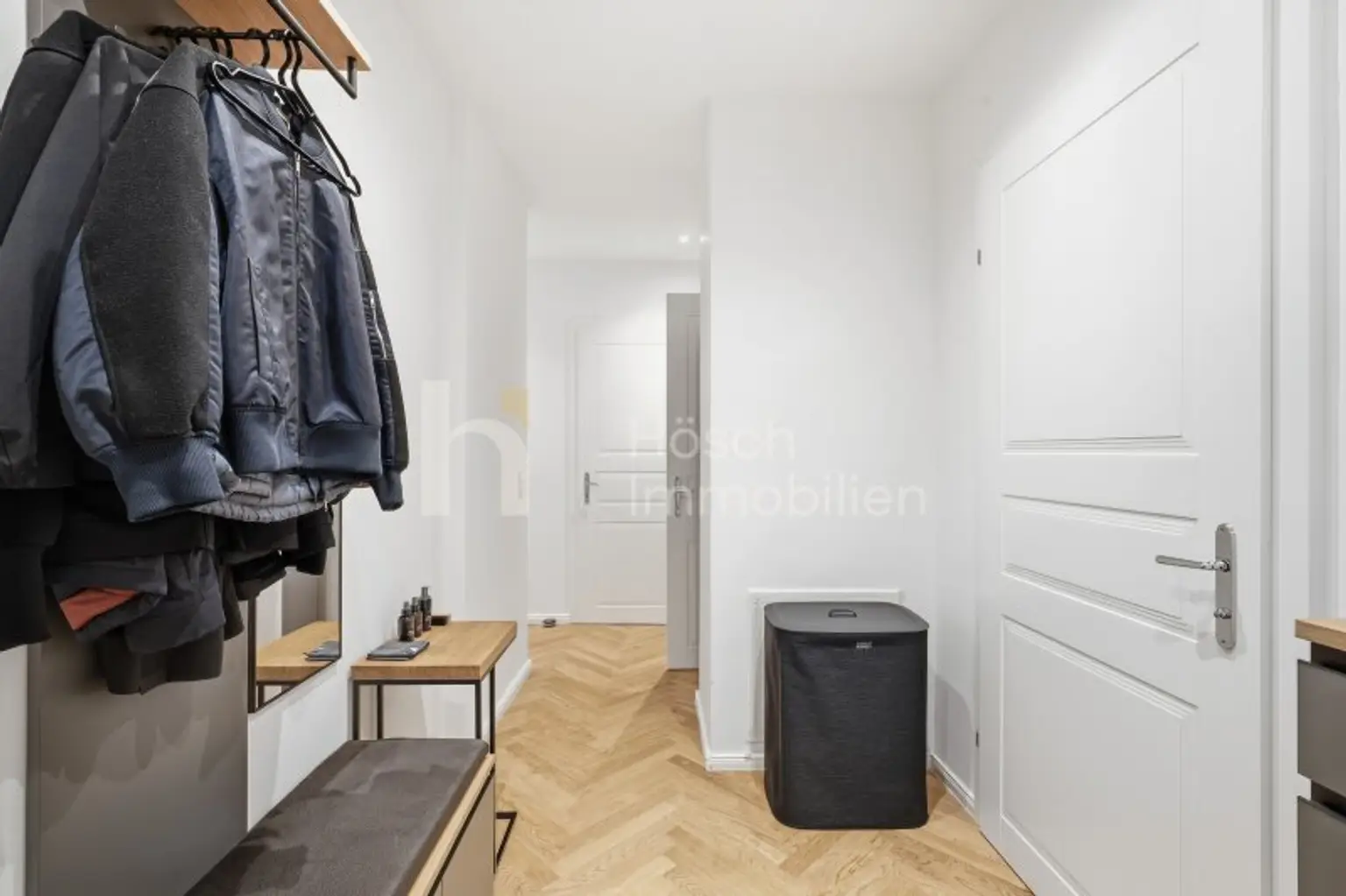 Vorraum und Garderobe