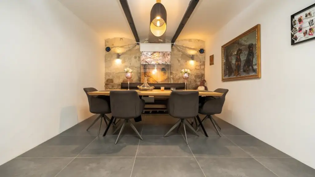 Paradies-Liebhaber aufgepasst! Detailreiches Ein oder Mehrfamilienhaus!