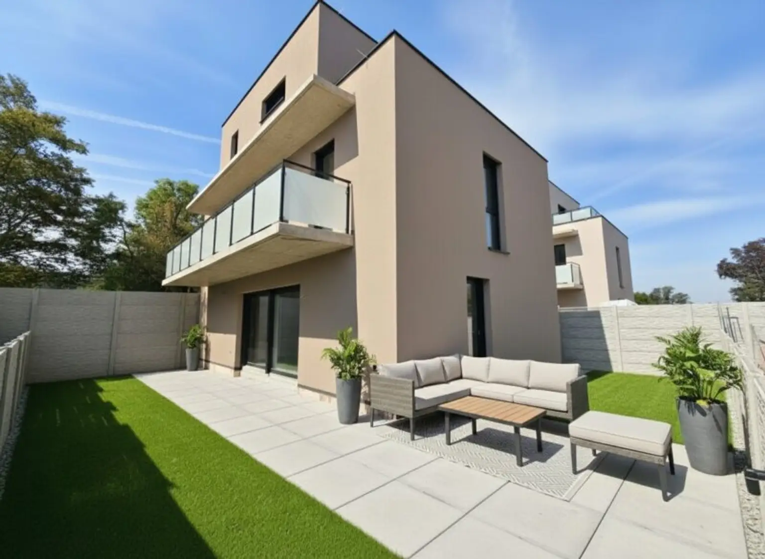 Exklusives Einfamilienhaus - Ein Wohngenuss für die ganze Familie - 5 Zimmer - Viele Freiflächen -  Ziegelmassiv - Pv-Vorbereitung - uvm.